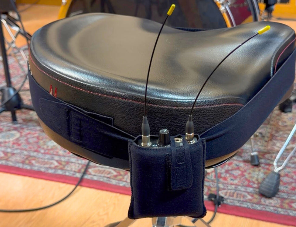 VIVIANA belt & pouch for drummers' IEM bodypack receiver, black