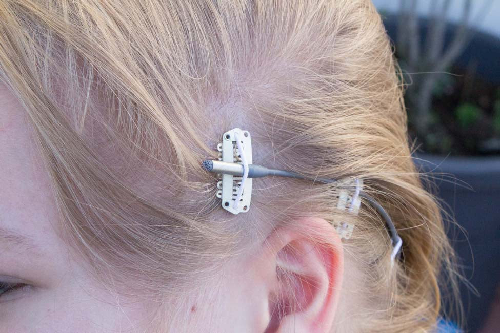 HIDE-A-MIC Clipz, blonde