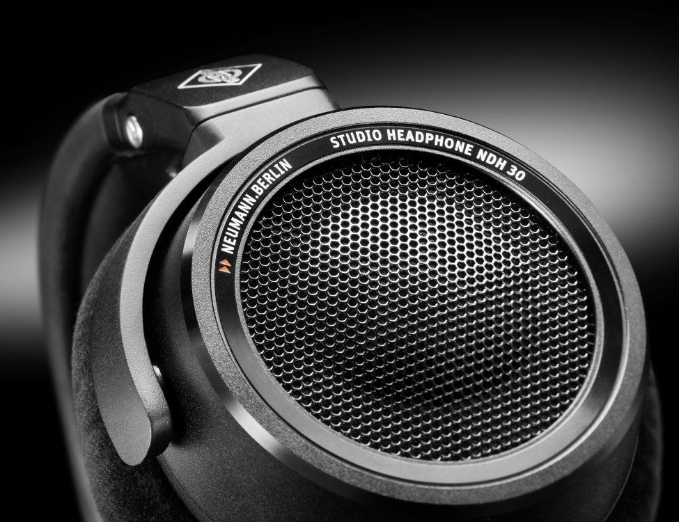 NEUMANN NDH30 black